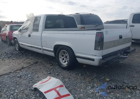 1997 Chevrolet C1500 Fleetside z USA, uszkodzony, nr VIN 1GCEC19R5VE203478